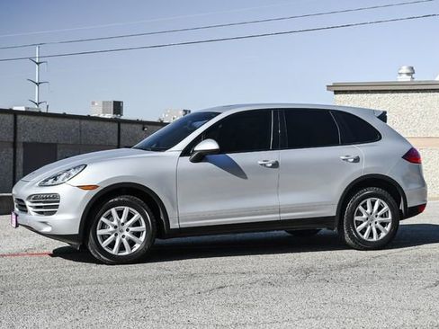Used 2011 Porsche Cayenne image 28