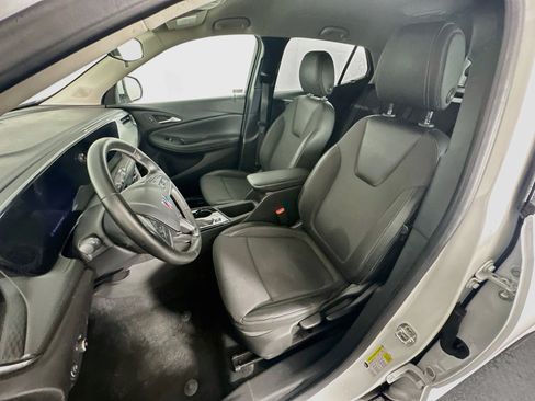 Used 2025 Buick Encore GX Preferred FWD image 13