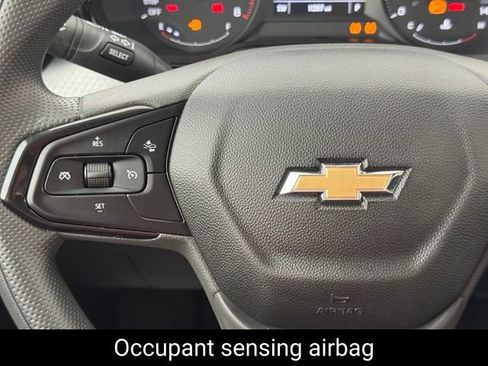 Used 2026 Chevrolet Trax LS w/ LS Convenience Package FWD image 30