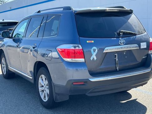 Used 2013 Toyota Highlander Plus w/ Protection Pkg image 6