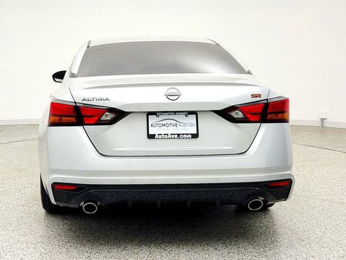 Used 2024 Nissan Altima 2.5 SR w/ SR Premium Package FWD image 6