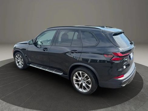 Used 2024 BMW X5 xDrive40i w/ Premium Package AWD/4WD image 3