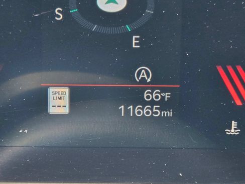 Used 2025 Kia Sorento S w/ Panoramic Sunroof Package FWD image 16