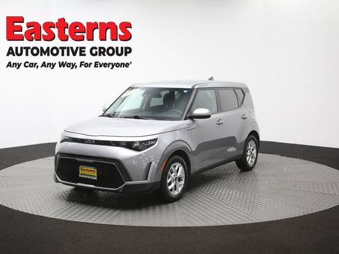 Used 2023 Kia Soul LX w/ Option Group 015 FWD image 55