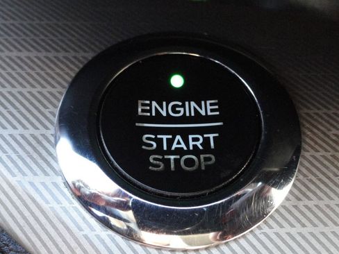 Used 2020 Ford Explorer XLT w/ Equipment Group 202A image 35