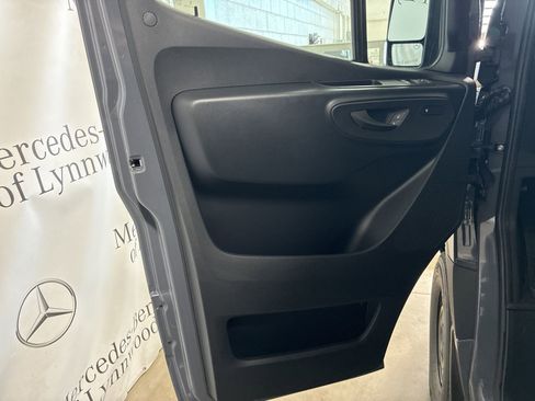 New 2026 Mercedes-Benz Sprinter 2500 image 9