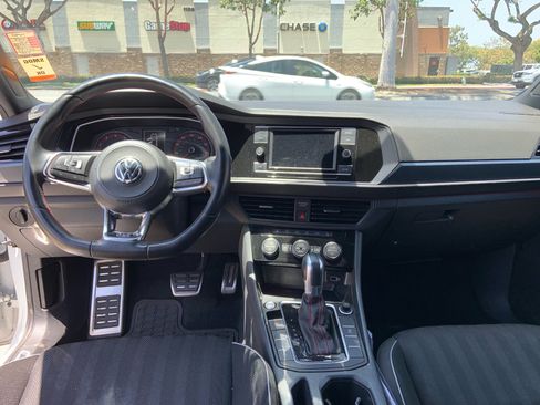Used 2019 Volkswagen Jetta GLI FWD image 13