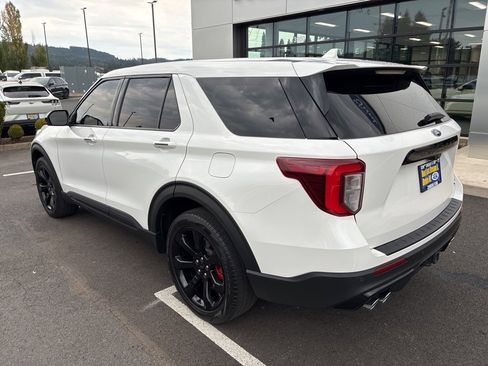 Used 2022 Ford Explorer ST w/ ST Street Pack image 5