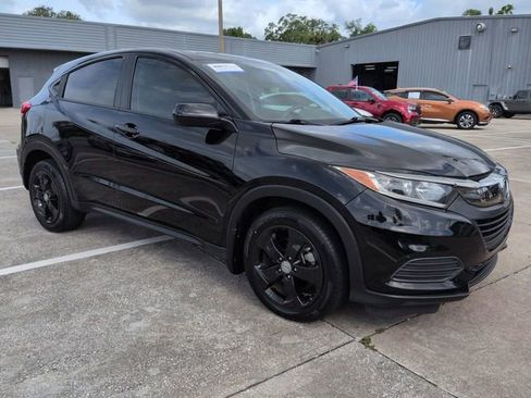 Used 2020 Honda HR-V LX image 2