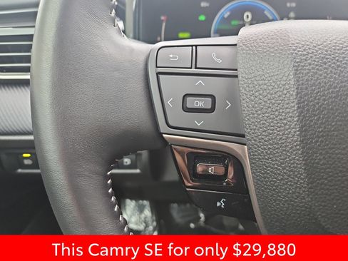 Used 2025 Toyota Camry SE FWD image 30