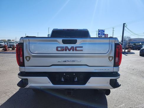 Used 2020 GMC Sierra 2500 Denali w/ Denali Ultimate Package image 4