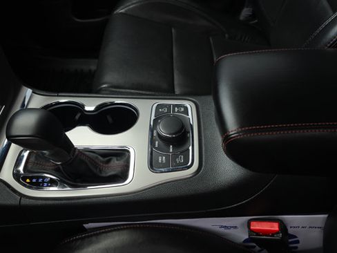 Used 2018 Jeep Grand Cherokee Trailhawk w/ Trailhawk Luxury Group AWD/4WD image 19
