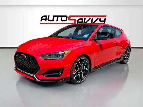Used 2020 Hyundai Veloster N w/ Performance Package image 3