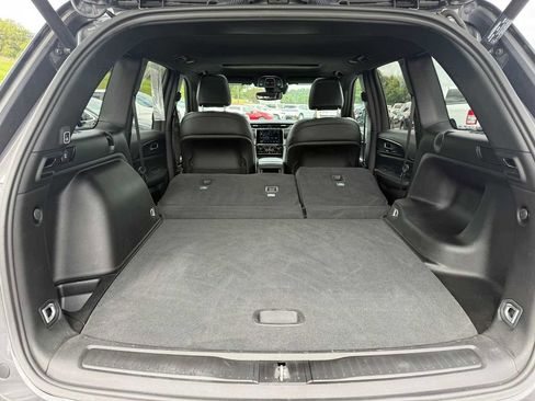 Used 2024 Jeep Grand Cherokee Altitude image 11