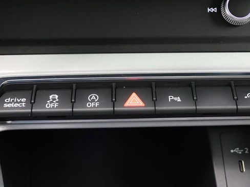 Used 2022 Audi Q3 2.0T Premium image 25