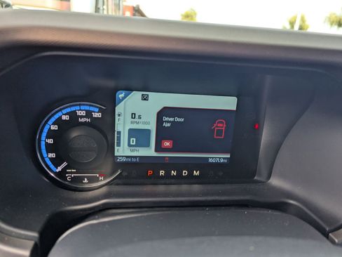 Certified 2023 Ford Bronco Outer Banks w/ Sasquatch Package image 29