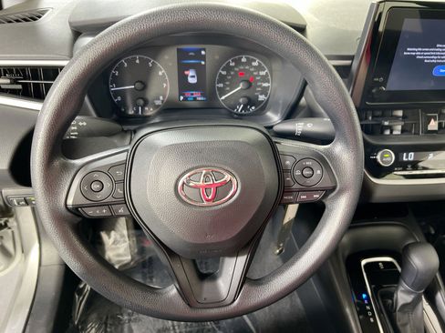 Used 2023 Toyota Corolla LE FWD image 11