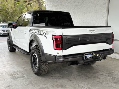 Used 2017 Ford F150 Raptor w/ Equipment Group 802A Luxury AWD/4WD image 7