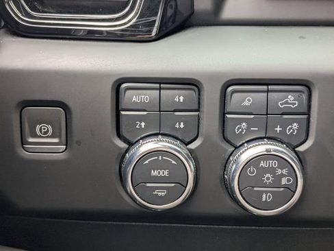 Used 2023 GMC Sierra 1500 AT4X AWD/4WD image 24
