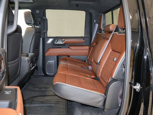 Certified 2024 GMC Sierra 3500 Denali Ultimate image 29