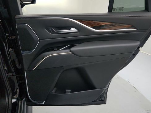 Certified 2024 Cadillac Escalade Premium Luxury AWD/4WD image 30
