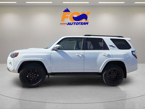 Certified 2024 Toyota 4Runner TRD Off-Road Premium image 2