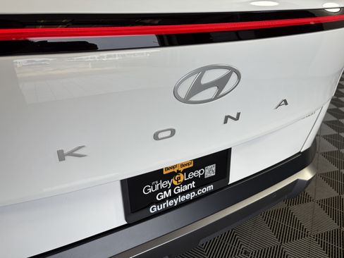 Used 2024 Hyundai Kona Limited AWD/4WD image 16