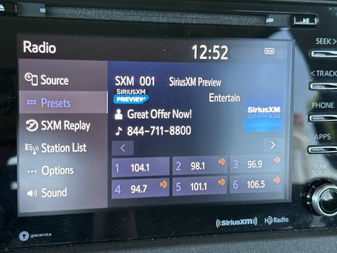 Certified 2018 Toyota Sienna LE w/ Carpet Mat Package FWD image 22