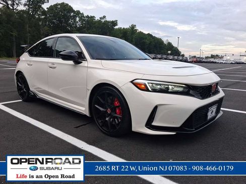 Used 2024 Honda Civic Type R image 1
