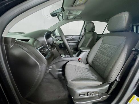 Used 2023 Chevrolet Equinox LT w/ Driver Convenience Package image 24