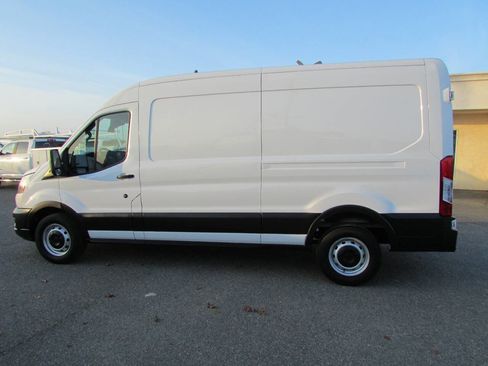 Used 2022 Ford Transit 250 Medium Roof image 10