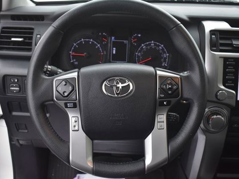 Used 2022 Toyota 4Runner SR5 Premium w/ Moonroof Package image 20