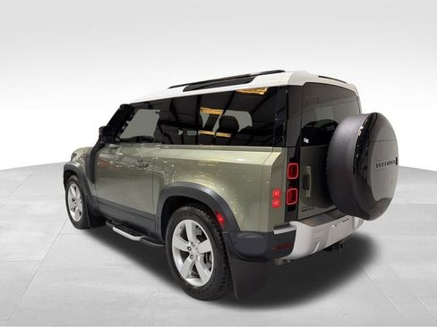 Used 2021 Land Rover Defender 90 First Edition image 9