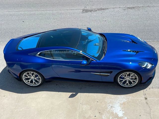 Used 2026 Aston Martin Vanquish RWD image 4