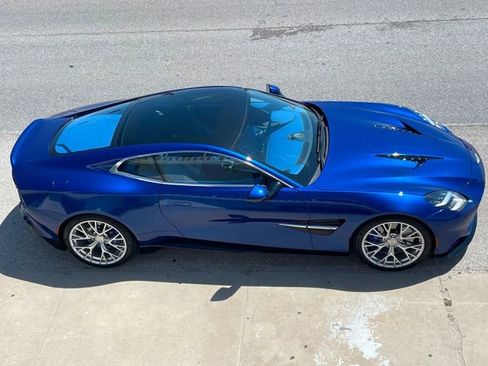 Used 2026 Aston Martin Vanquish RWD image 4