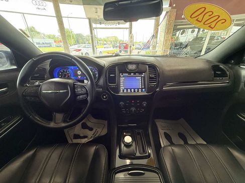 Used 2020 Chrysler 300 S w/ 300S Premium Group AWD/4WD image 42