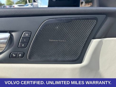 Certified 2026 Volvo XC60 B5 Ultra AWD/4WD image 17