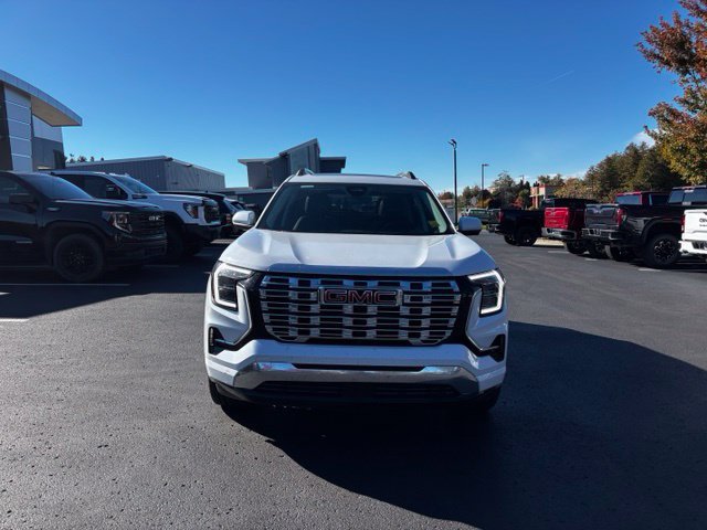 Used 2026 GMC Terrain Denali w/ LPO, Floor Liner Package AWD/4WD image 3
