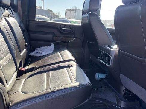 Used 2020 GMC Sierra 3500 Denali w/ Denali Ultimate Package image 18