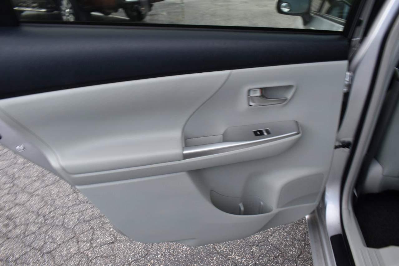 Used 2012 Toyota Prius V Five FWD image 38