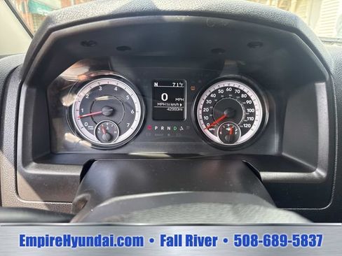 Used 2024 RAM 1500 Classic SLT AWD/4WD image 32