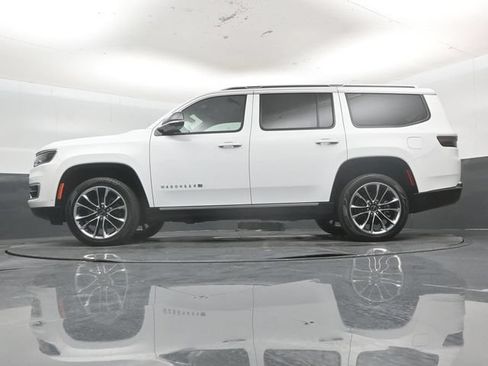 Used 2025 Jeep Wagoneer Series III w/ Premium Group I AWD/4WD image 55