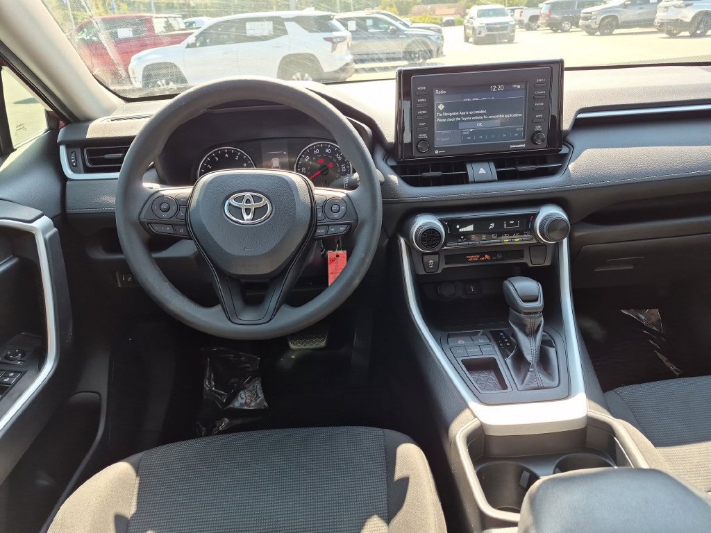 Used 2020 Toyota RAV4 LE FWD image 29