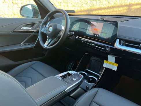 Used 2025 BMW X1 xDrive28i w/ Convenience Package image 10