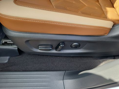 New 2026 Nissan Pathfinder Platinum AWD/4WD image 22