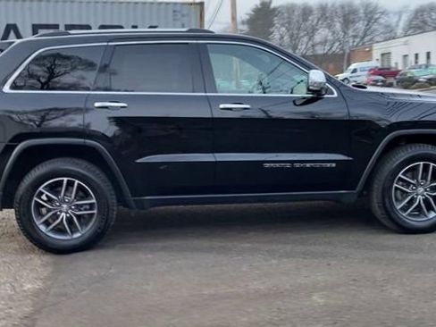 Used 2018 Jeep Grand Cherokee Limited image 9