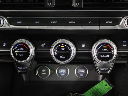 Used 2022 Genesis G70 3.3T RWD image 20