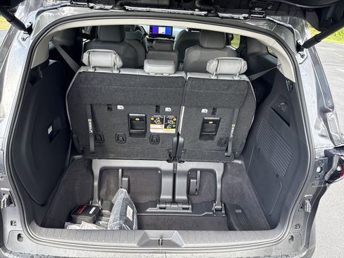 New 2025 Toyota Sienna XLE image 42