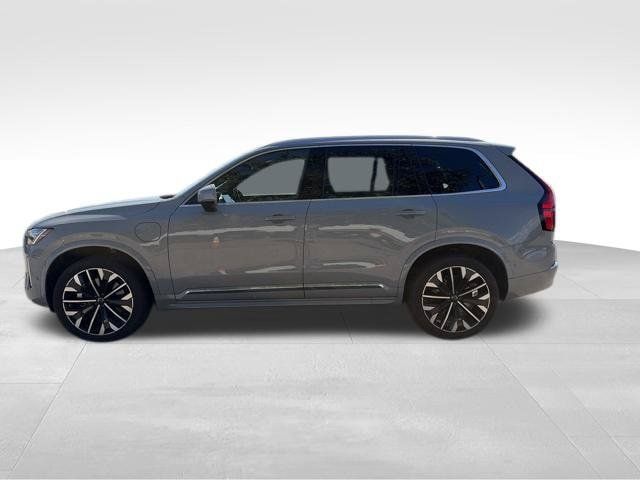 Used 2025 Volvo XC90 T8 Plus w/ Protection Package Premier AWD/4WD image 3