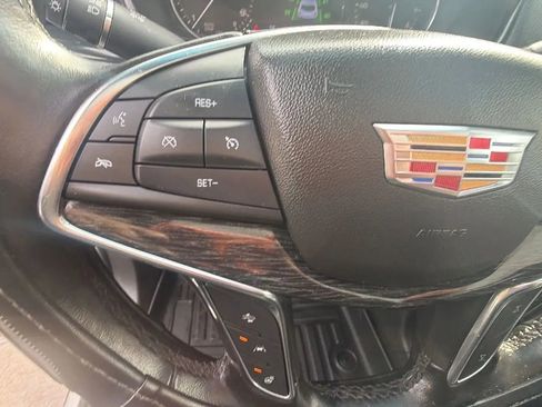 Used 2020 Cadillac XT5 Premium Luxury image 29